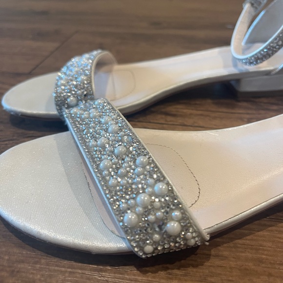 White beaded/sparkle sandals - Picture 3 of 4